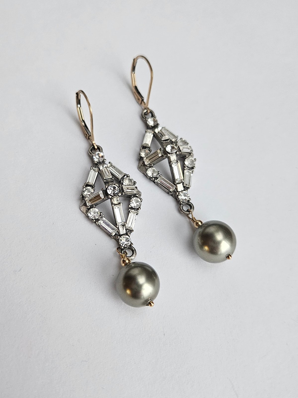 tahitian pearls and vintage earrings