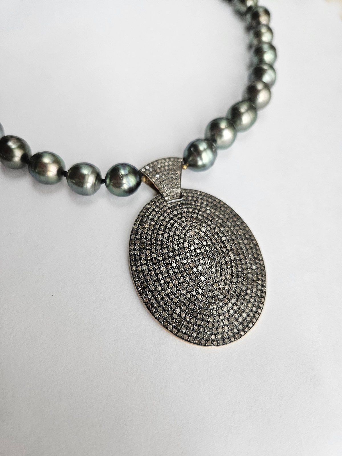 Diamond Pendant and Tahitian Pearls - Image 7