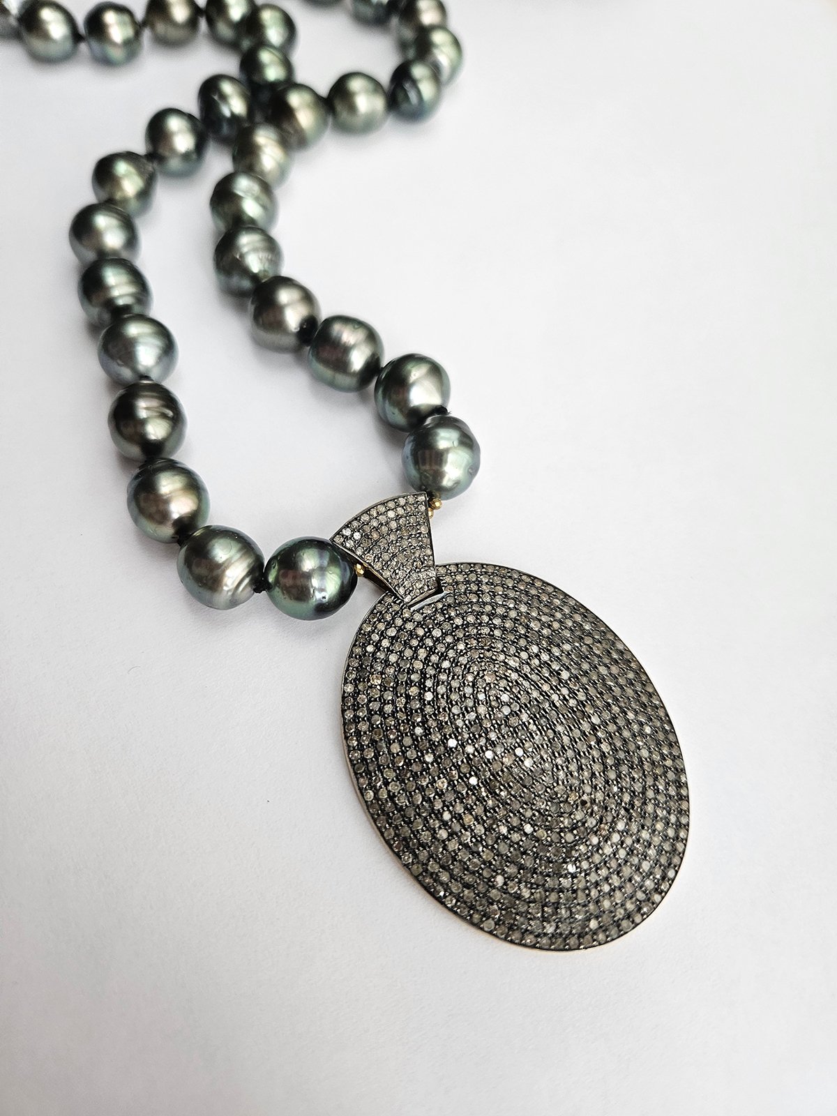 Diamond Pendant and Tahitian Pearls - Image 4