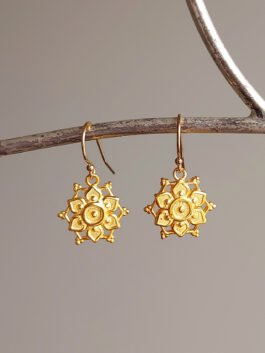 Lotus Gold earrings – E 1697