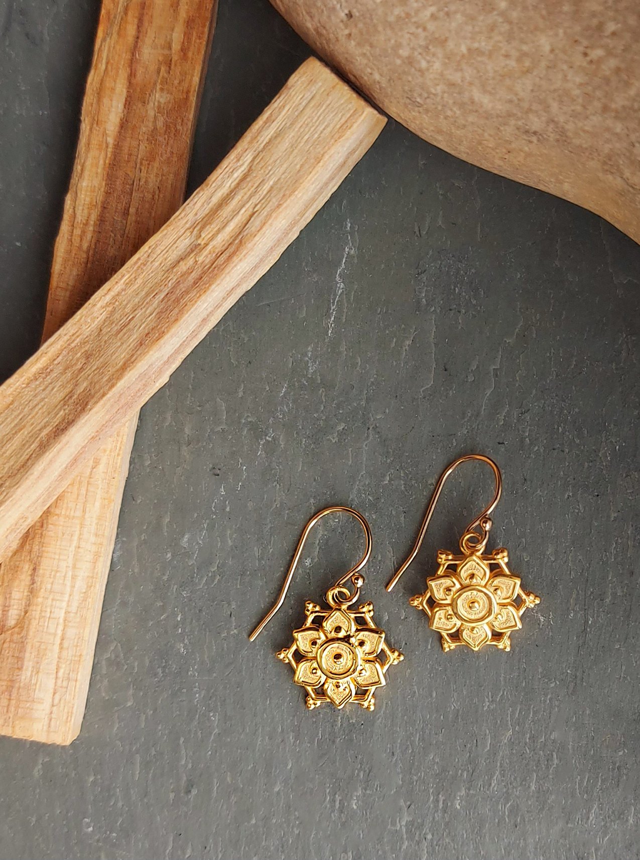 Lotus Gold earrings - E 1697 - Image 4