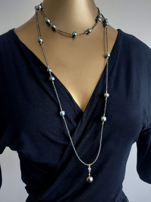 Tahitian Pearls and Pyrite necklace – N 4018
