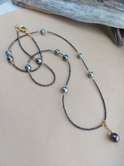 Tahitian Pearls and Pyrite necklace – N 4018