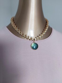 Labradorite Disc on Gold tone chain – N 1628