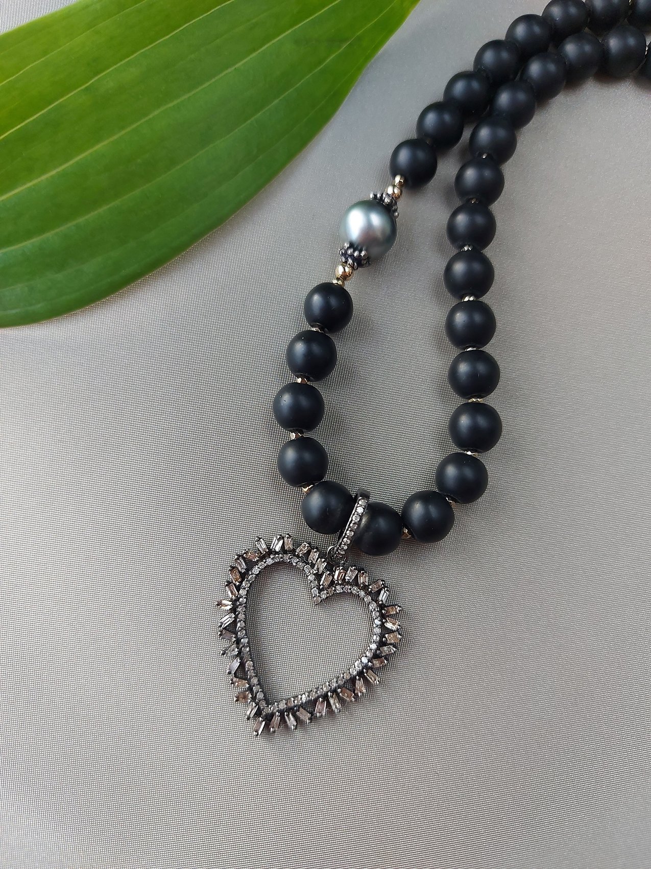 Baguette Diamond Heart, Tahitian Pearl and Onyx - Image 5
