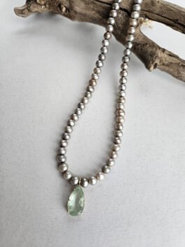 Aquamarine and Pearls necklace