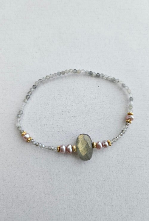 Labradorite Stretch Bracelet with Freshwater Pearls