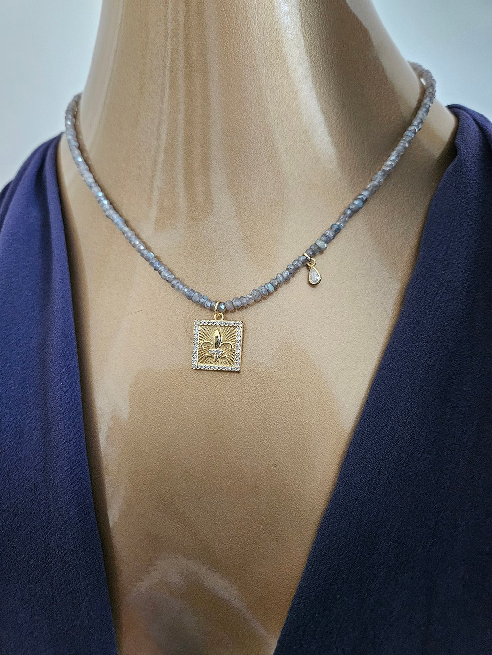 Fleur-de-Lis Gold Pendant Necklace with Labradorite - Image 6