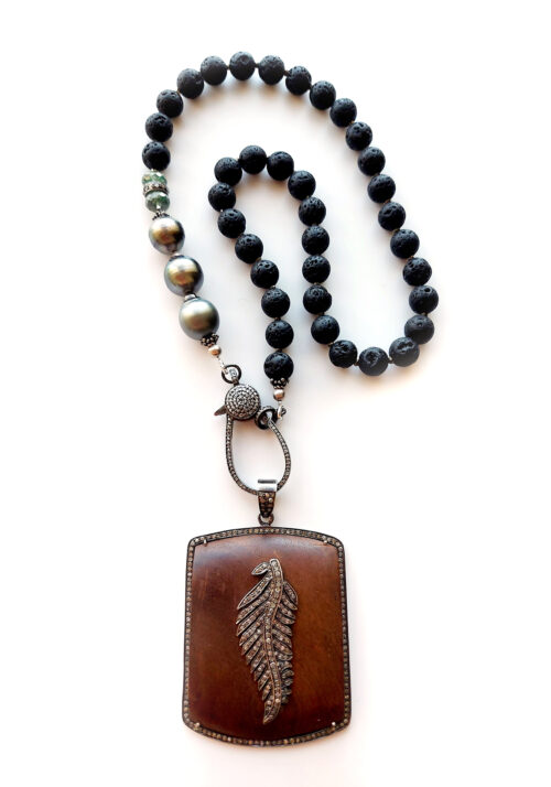 Diamond Feather on wood and Tahitian Pearls N 2855